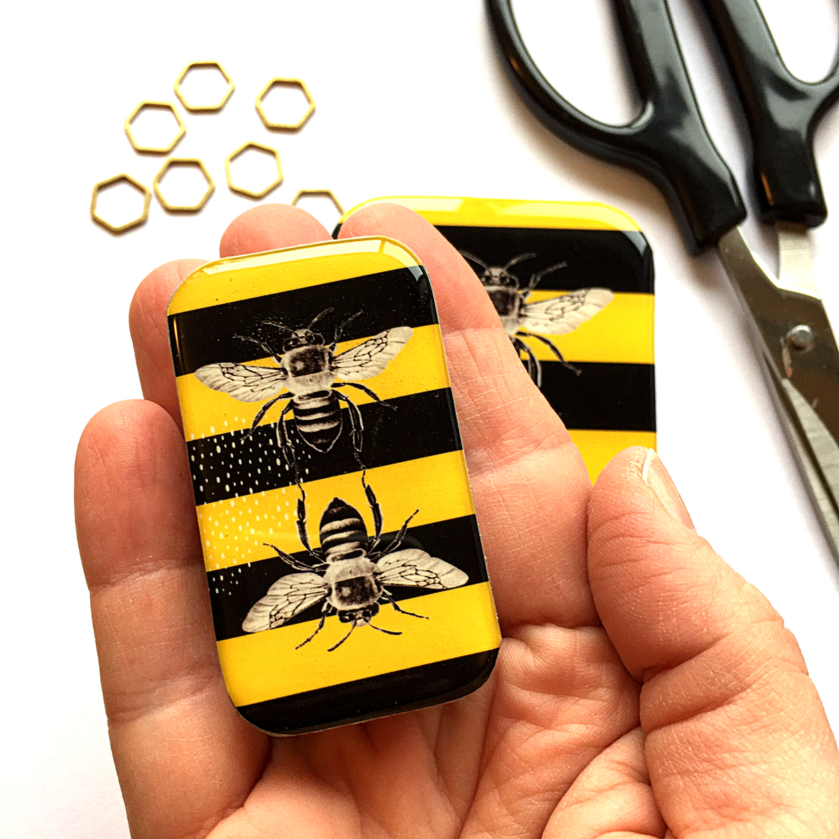 Bee Notions Tin - Firefly Notes