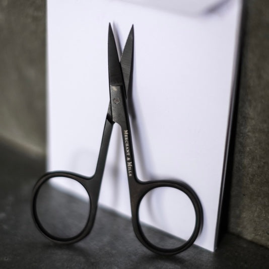 Wide Bow Scissors - Merchant & Mills