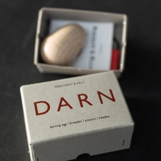 Doosje met stopset met houten ei van Merchant and Mills