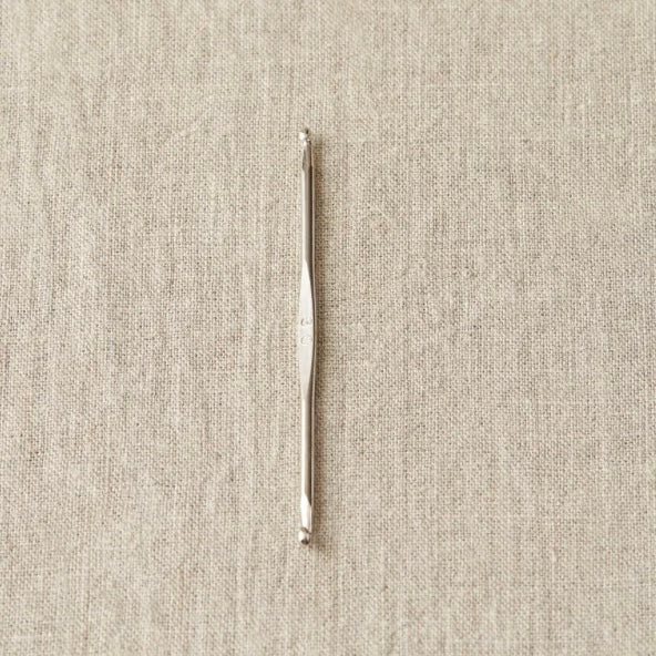 Stitch fixer met aan beide uiteinden een haakpunt