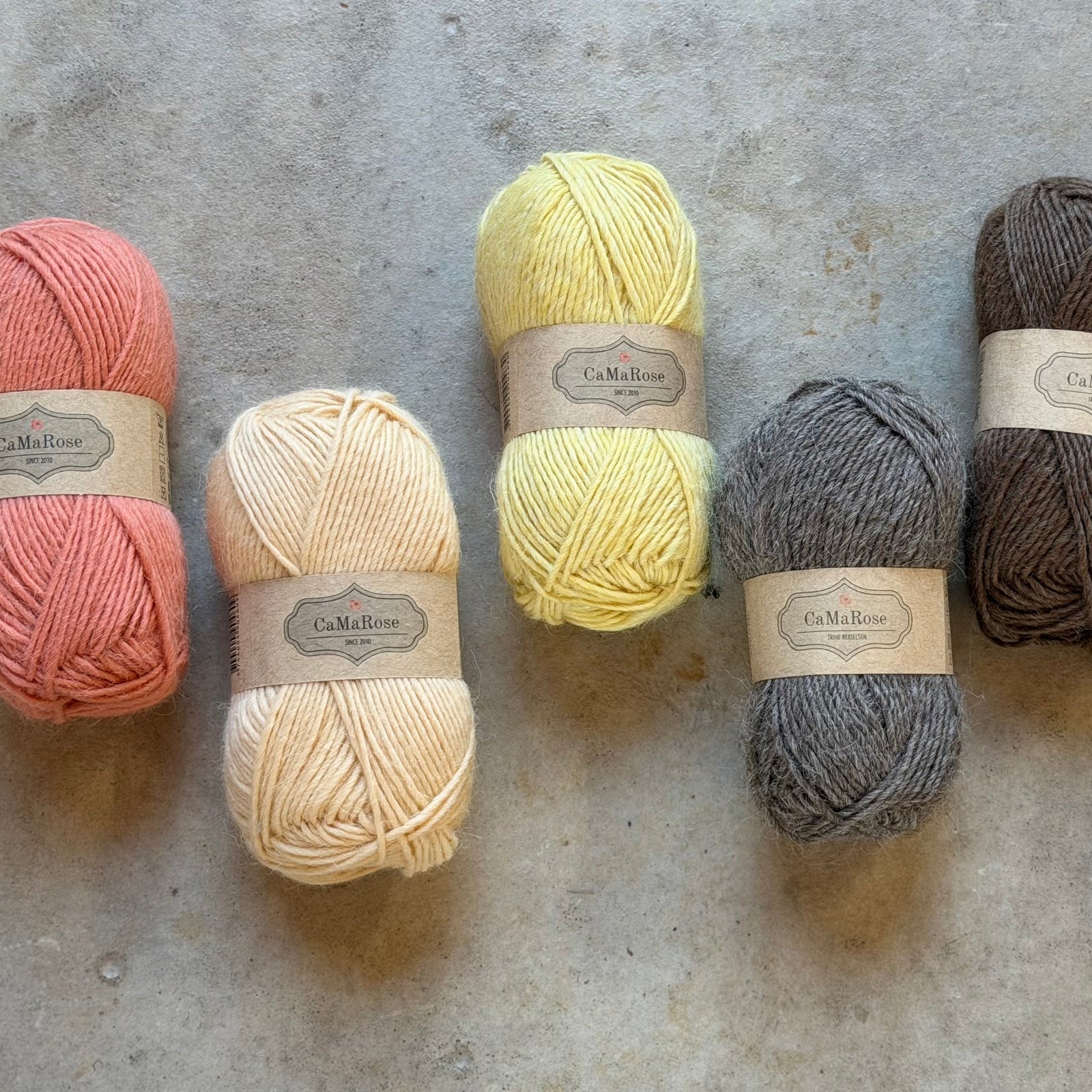 5 bolletjes lamauld van camarose in 5 verschillende kleuren