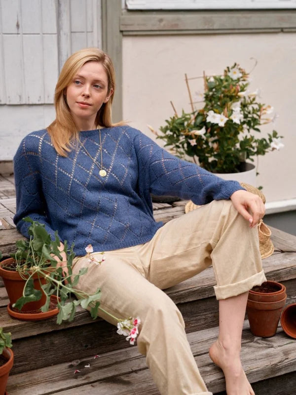Laine magazine 29 - Damson