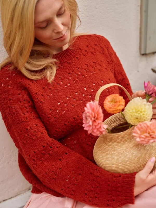 Laine magazine 29 - Damson
