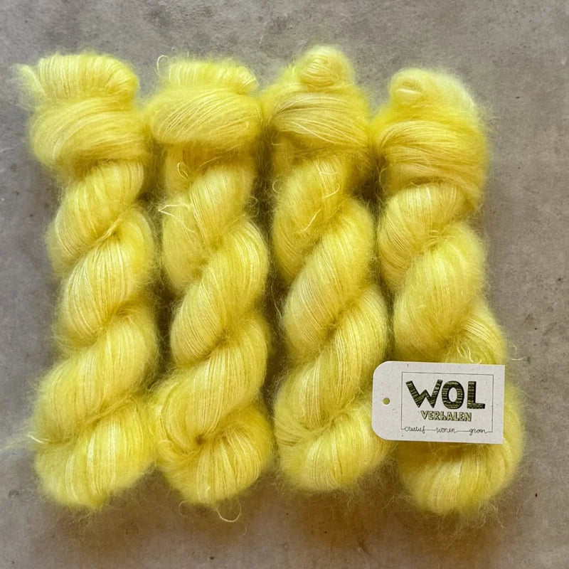 4 strengen handgeverfde Silk Mohairvan Wol Verhalen in de kleur Lemon Drop