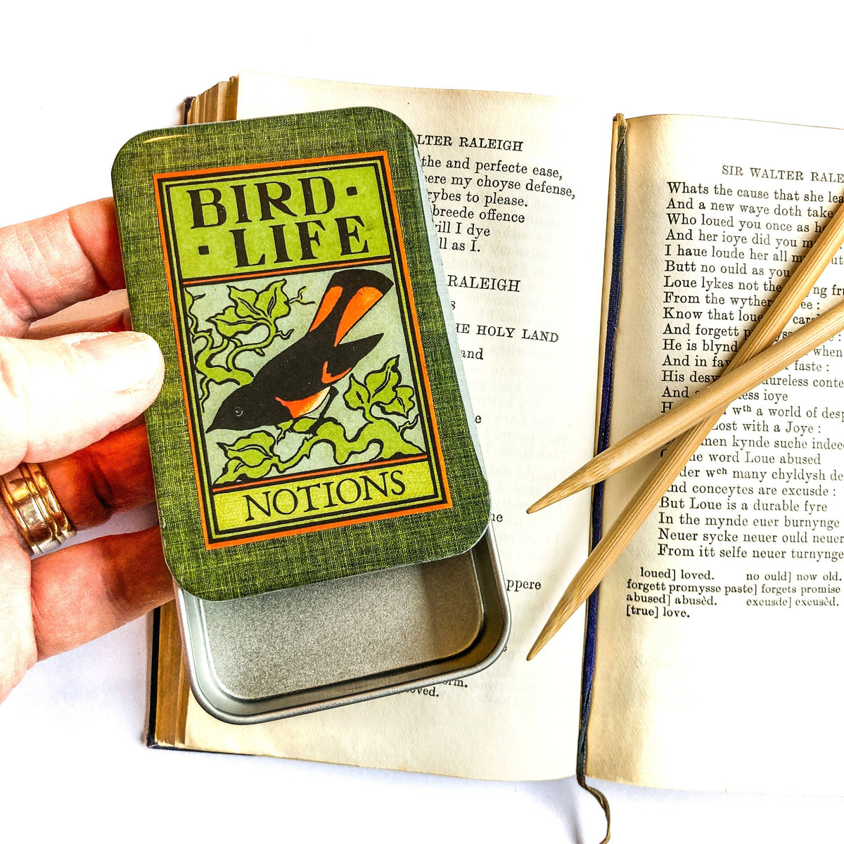 Firefly Notions Tin - Birdlife