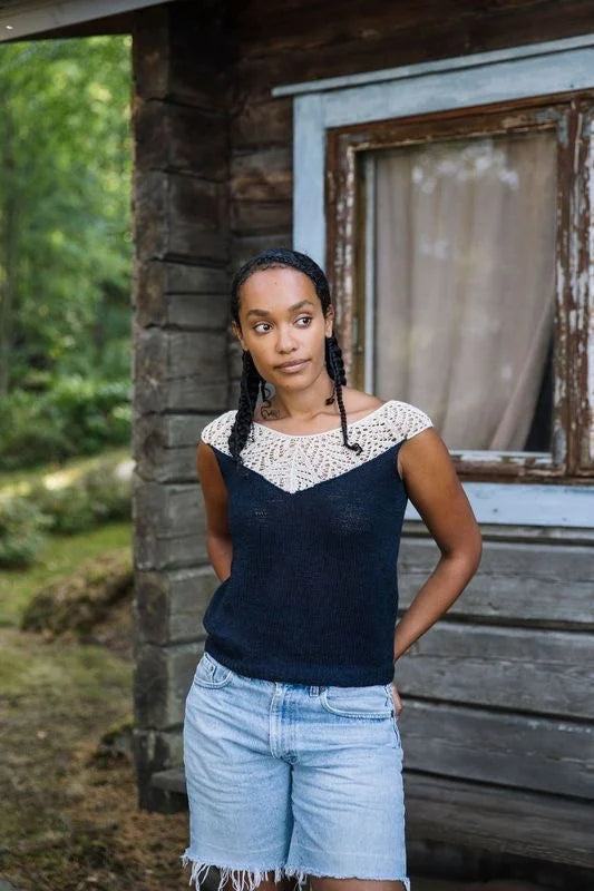 Laine Magazine issue 25 - Stillness
