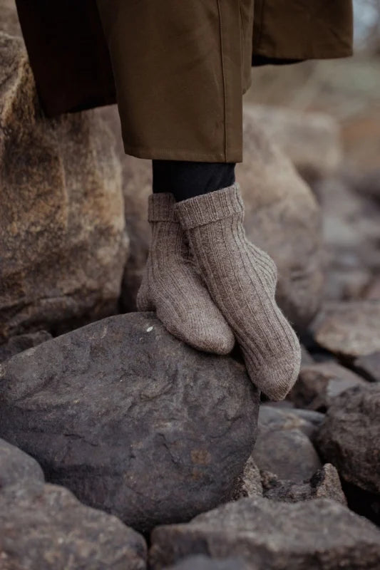 The Island and the Forest: A Knitted Correspondence - Erika Åberg en Lotta H. Löthgren